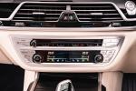 BMW 750i xDrive M Sport 2019 года (UK)